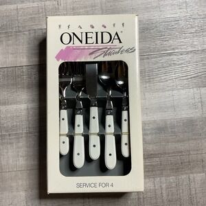 Oneida Stainless Flatware Country Colors‎ White Patttern 20 piece Set